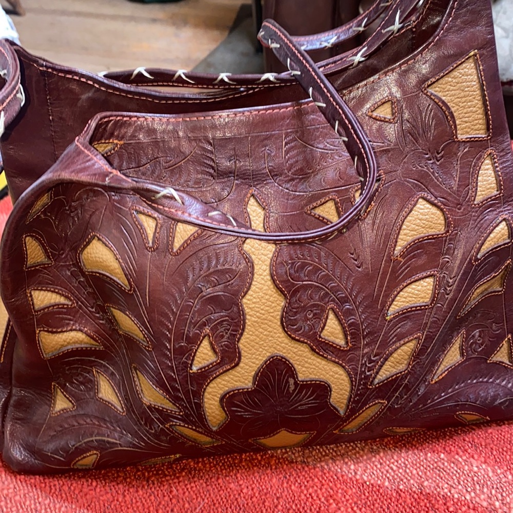 LEATHERS IN LEATHER HANDMADE TOOLED BAG PARAGUAY